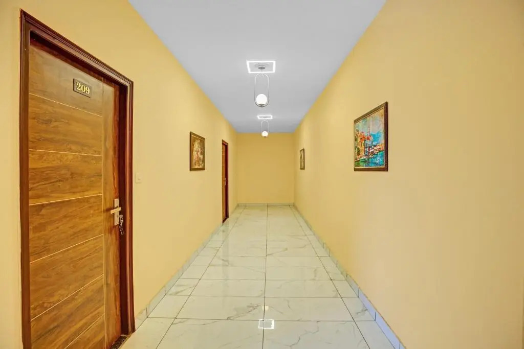 Townhouse 1003 Hotel Sky 9