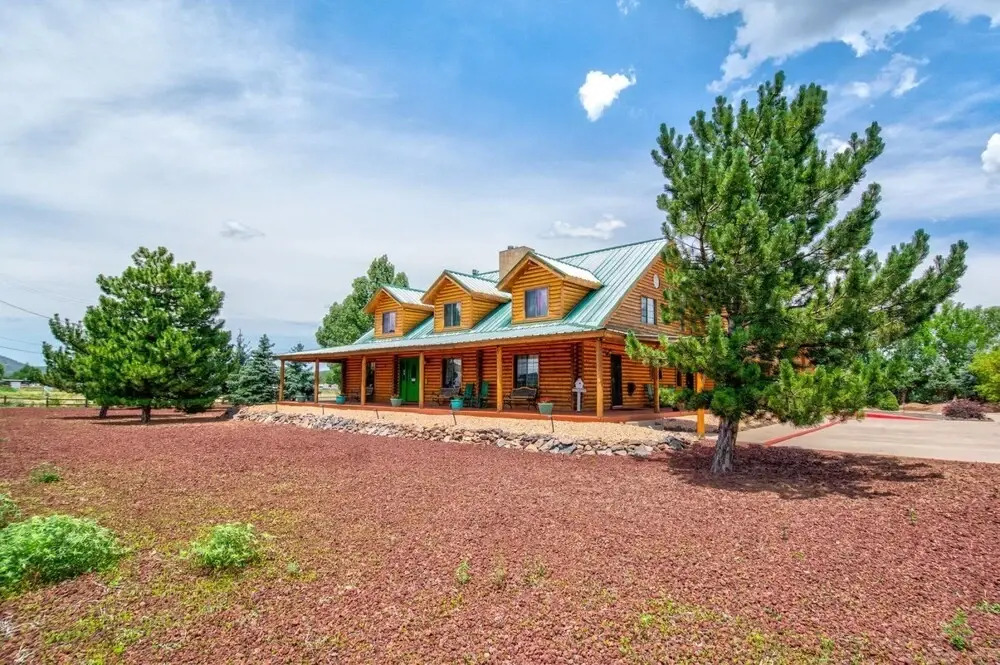 Quarter Horse Inn / Heather Room