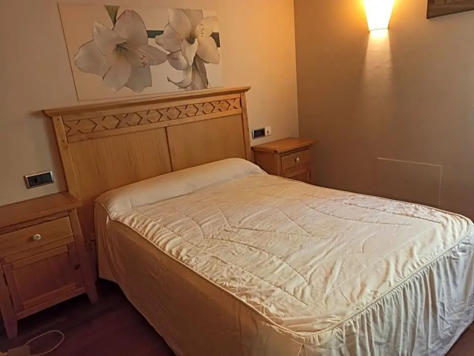 hotel gueñes