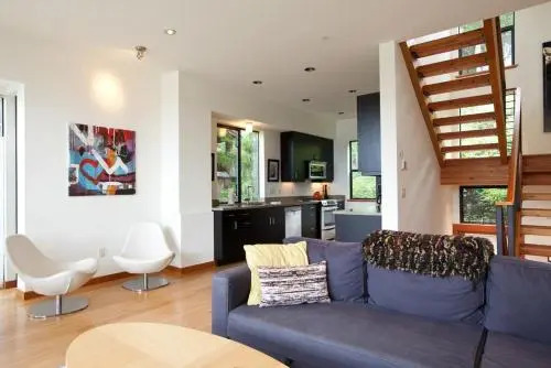 Seven-River View-AC-3BR/2.5BA