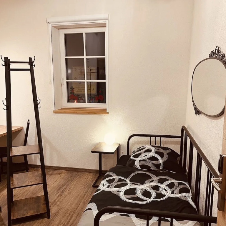 Rose Boardinghouse 24h-7d Self Check-In Automat