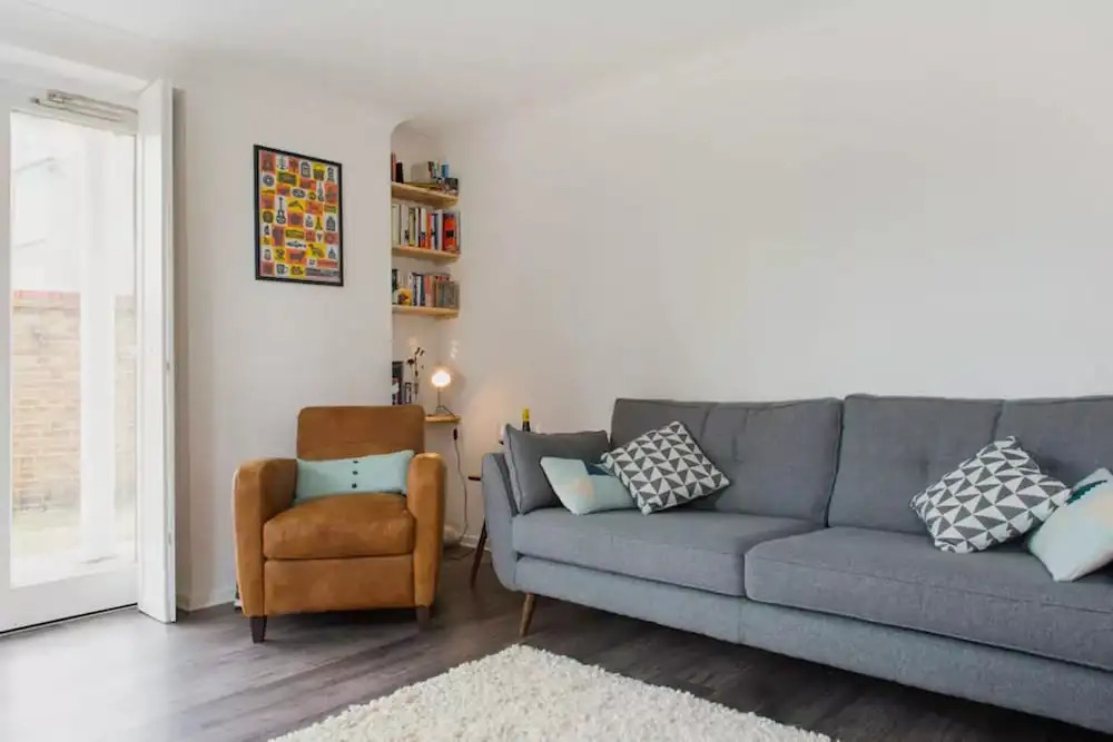 2 Bedroom East London Flat With Garden