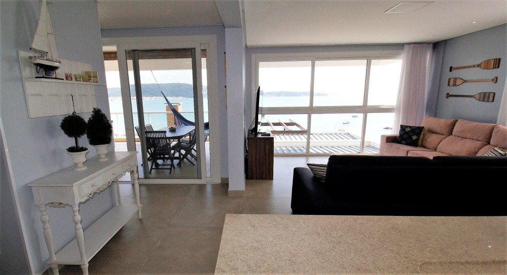 1080   Apartamento Com Vista Para O Mar Em Bombinhas
