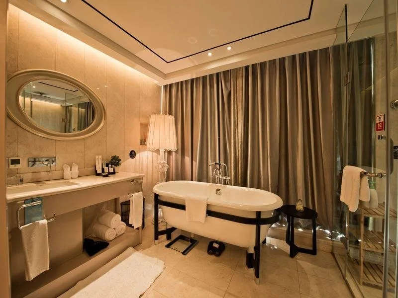 Zhonghang Xiangtong Yacht Club Hotel