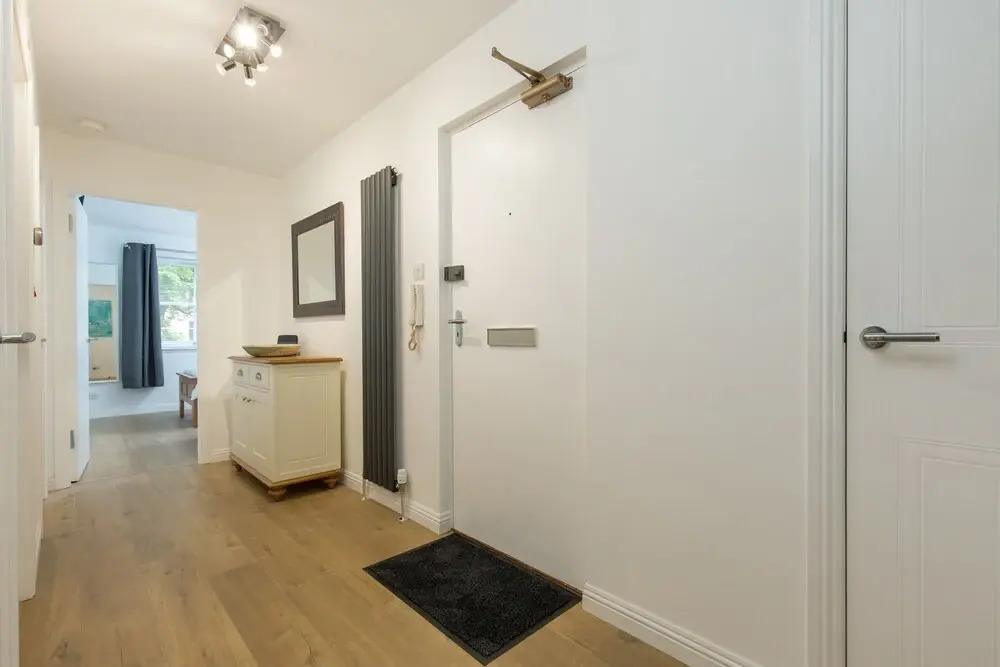 415 Huntingdon Place Apartment