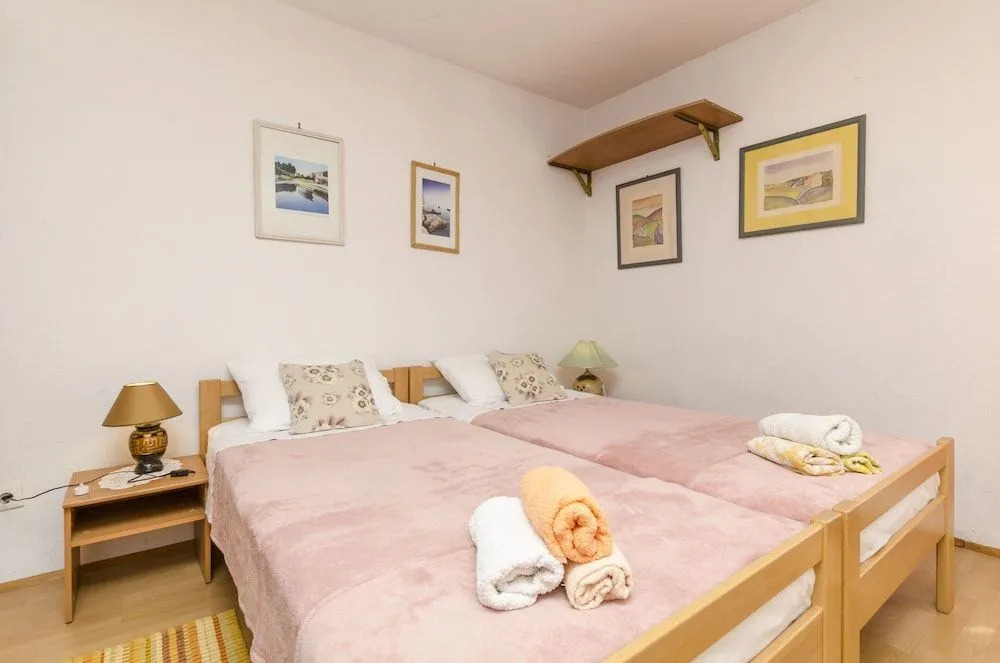 Apartment Snjezana