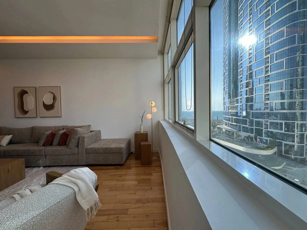 Квартира JBR Beachfront 3BR Sleeps 12 Pool Sea View