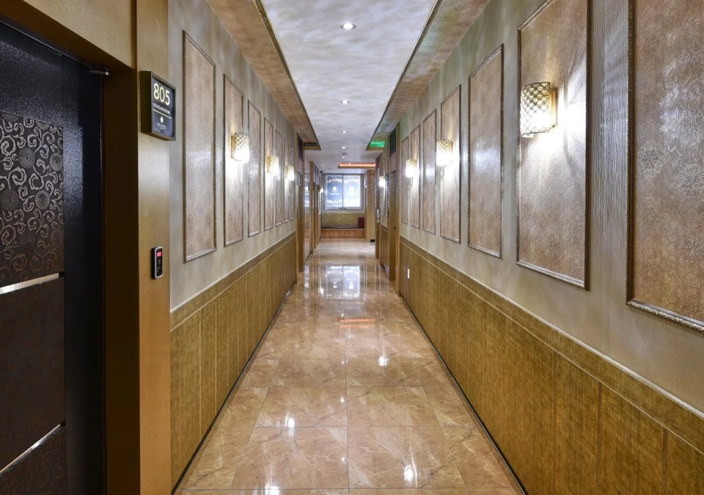 V Hotel