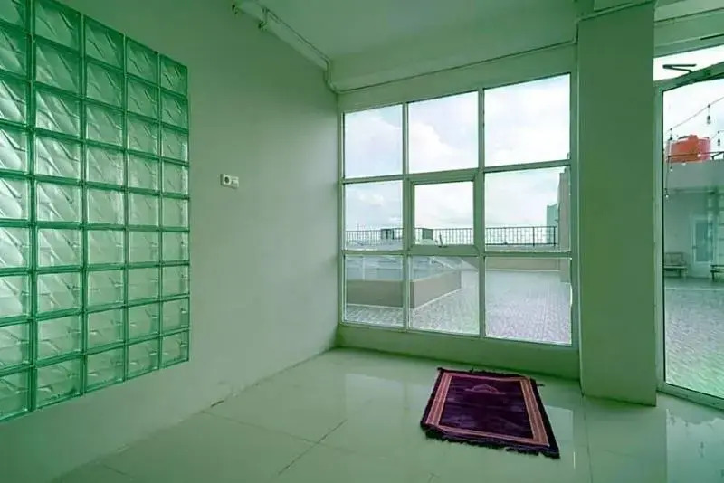 Urbanview Hotel Bari Syariah Palembang By RedDoorz