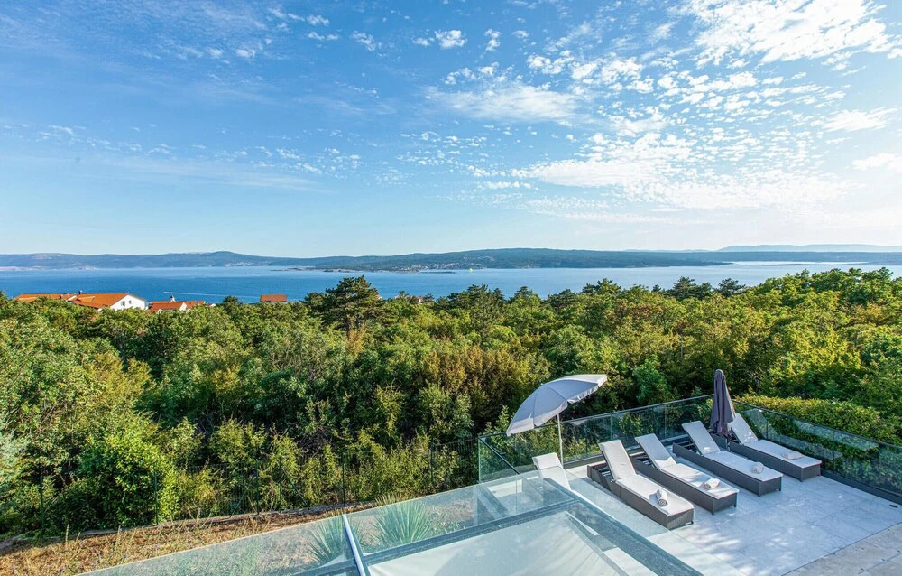 Cozy Home In Crikvenica With Sauna