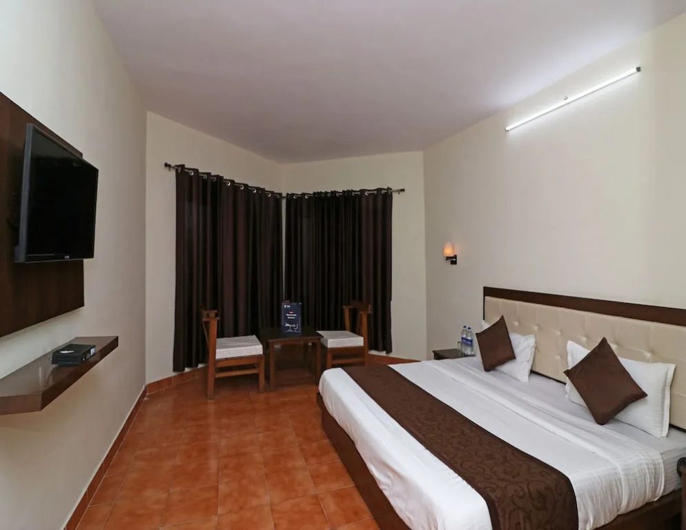 OYO 12853 The Kings Kalandi Resort