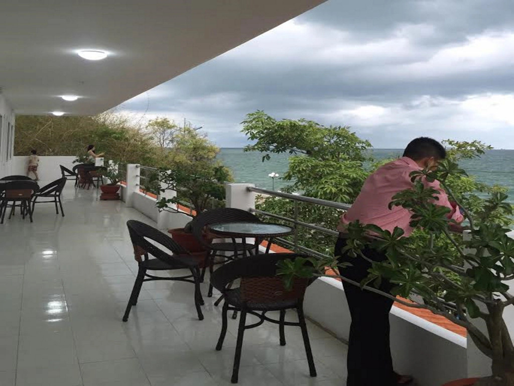 86 Ha Long