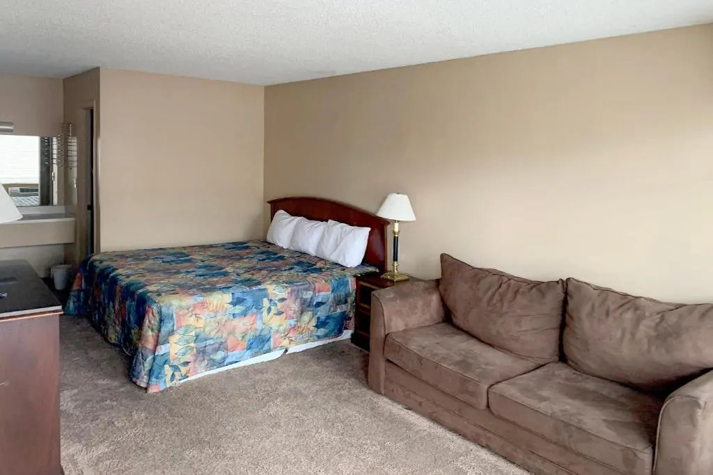 OYO Hotel Branson MO-165