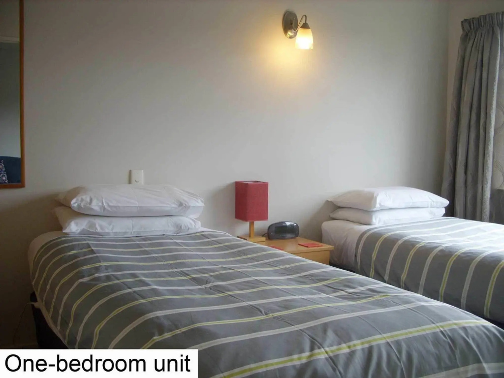 Tudor Court Motel