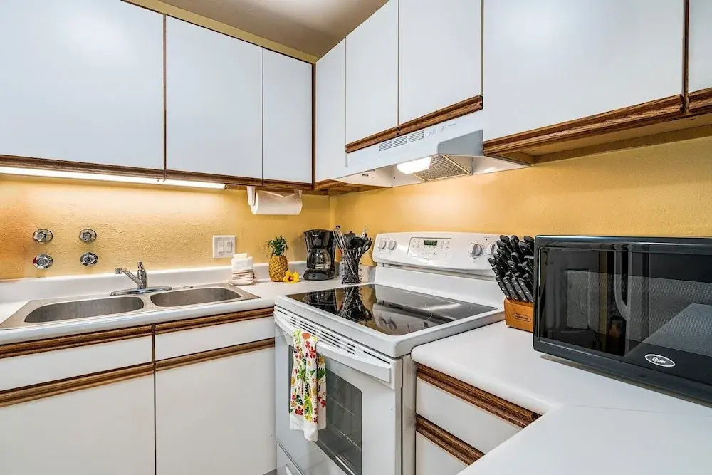 Desirable Ground Floor Unit - AC & Wifi - Concierge Included- Vrkcv