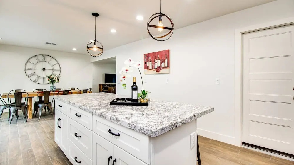 Modern Comforts Near Old Town Scottsdale and Asu!