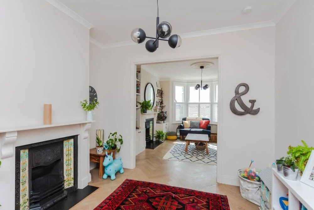 Modern 3 Bedroom Home in Honor Oak Beside Nature Reserve