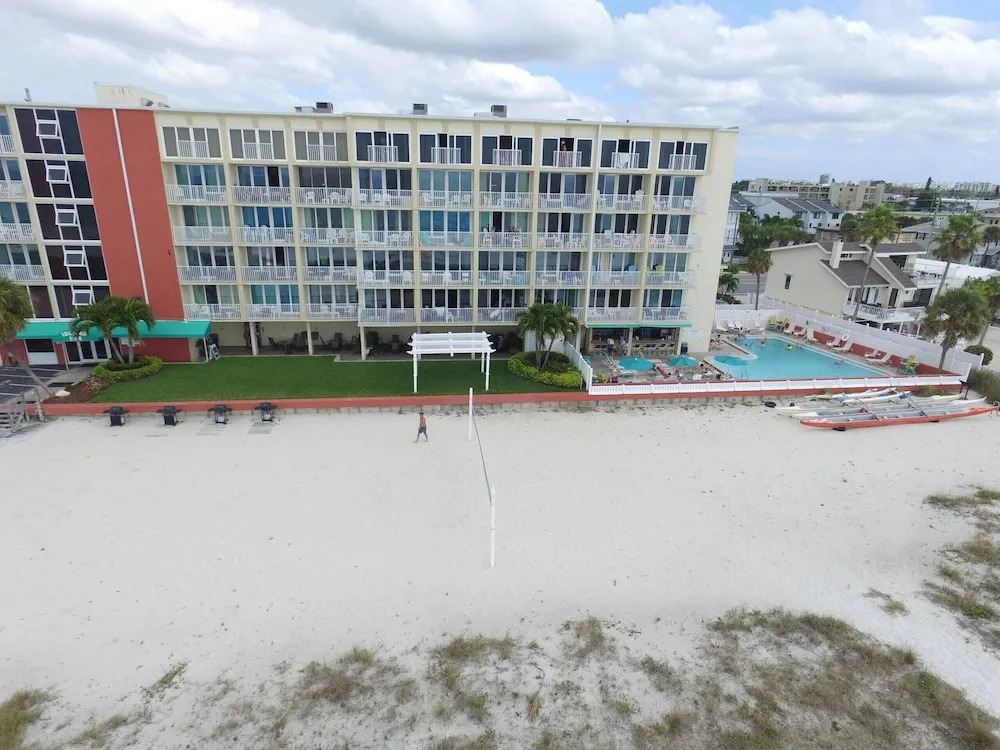 Cozy 5th Floor Waterview Condo