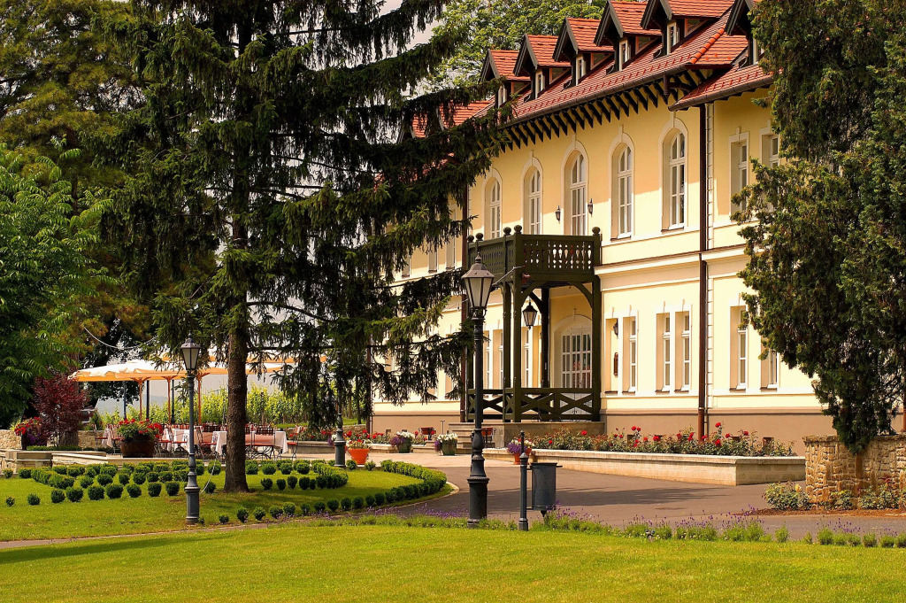 Castle Hotel Grof Degenfeld