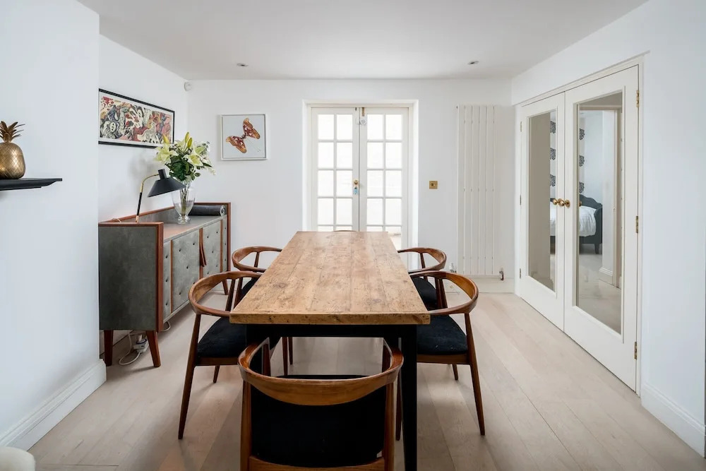 Mod 3 BR Flat Near Baker Street st, in Marylebone