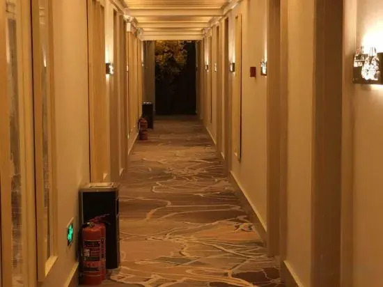 Fuyang Moli Luhua Business Hotel (Fuyang ecological paradise store)