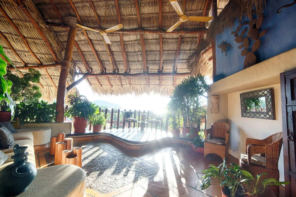 La Villa Luz