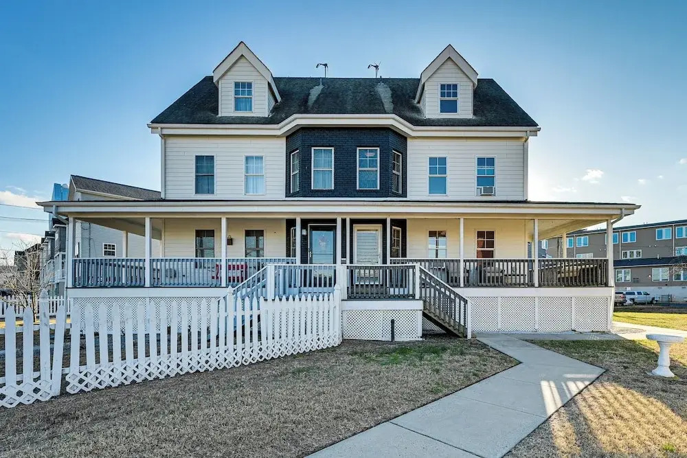 1 Mi to Atlantic City Beach! Family Gem w/ 2 Decks
