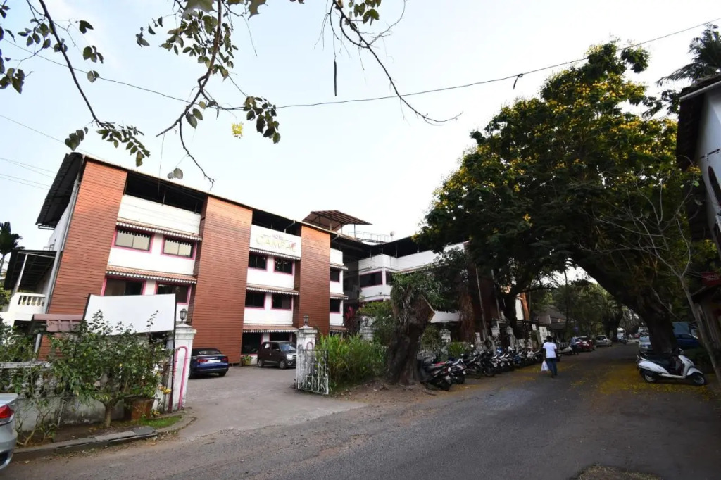Hotel Campal