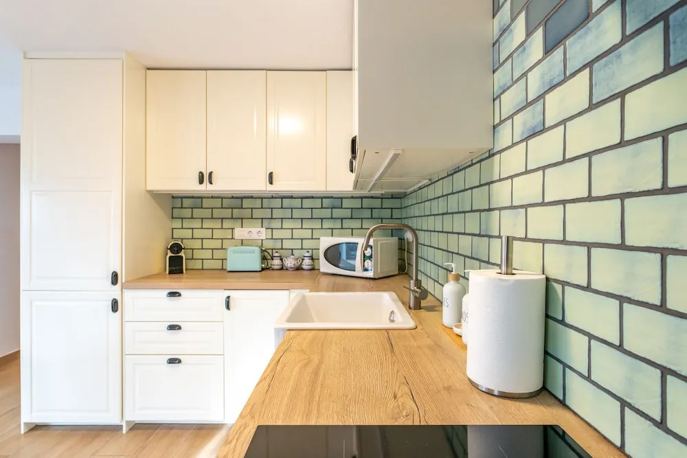 Designer Luxury Two Bedroom Apartment