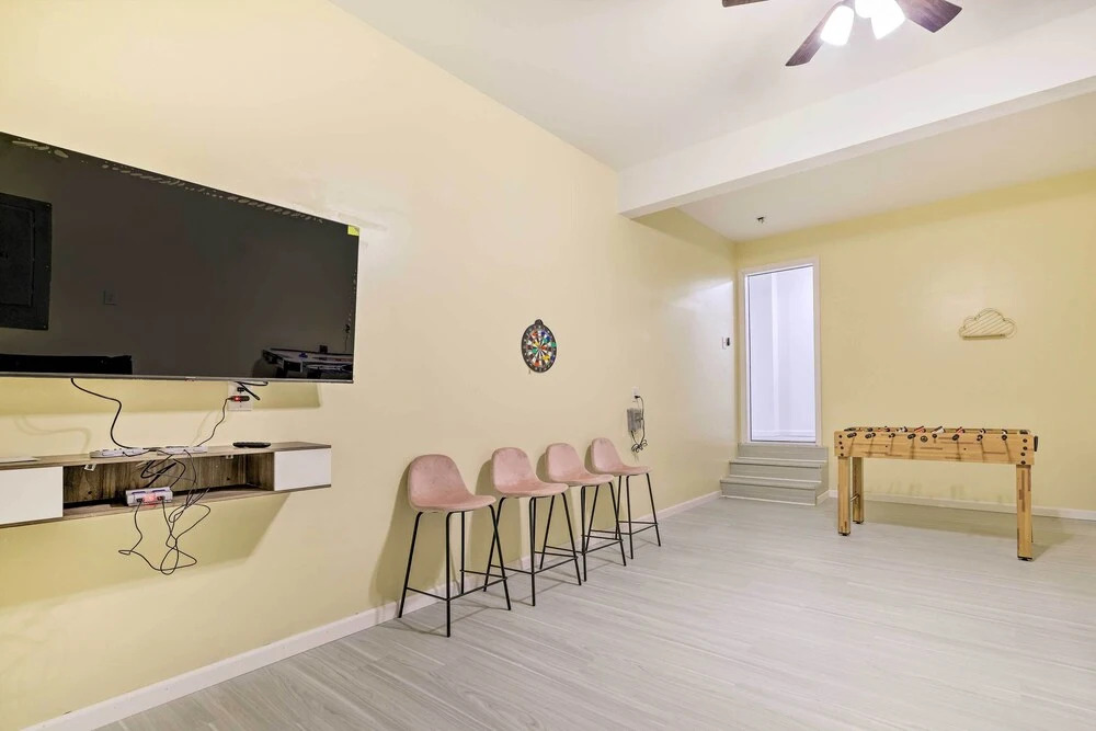 3 Mi to Kalahari: Pocono Summit Home w/ Game Room