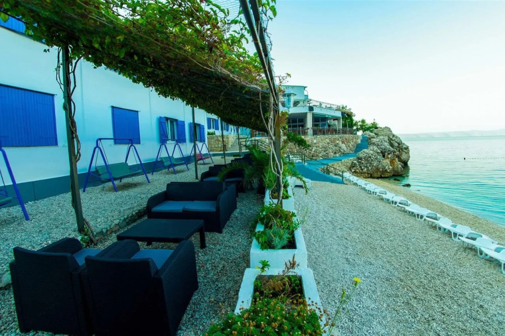 Beach Hotel