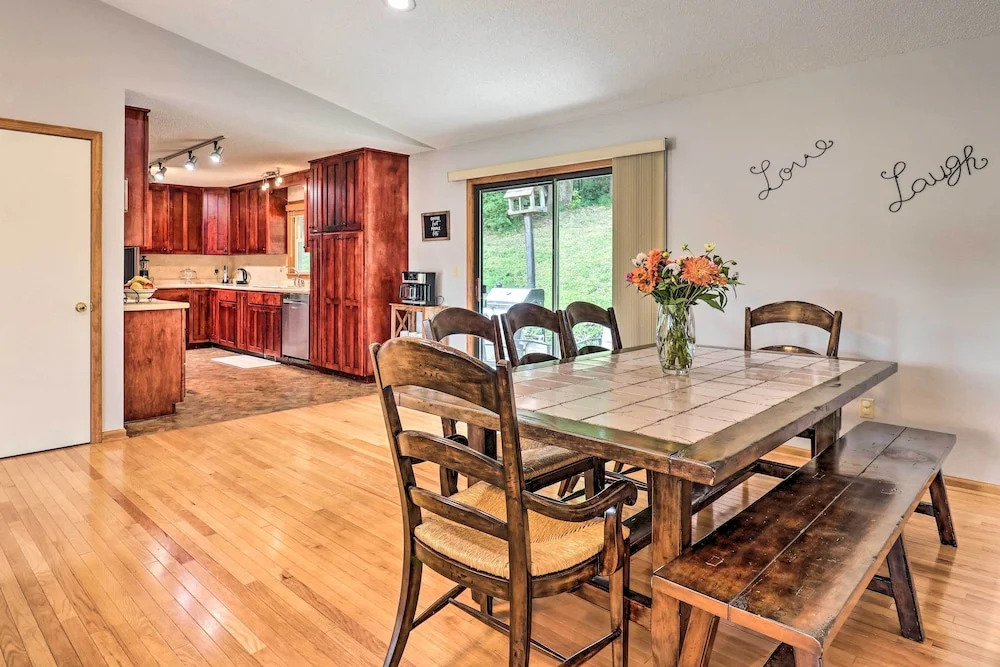 Charming Mills River Home w/ Porch & Yard!