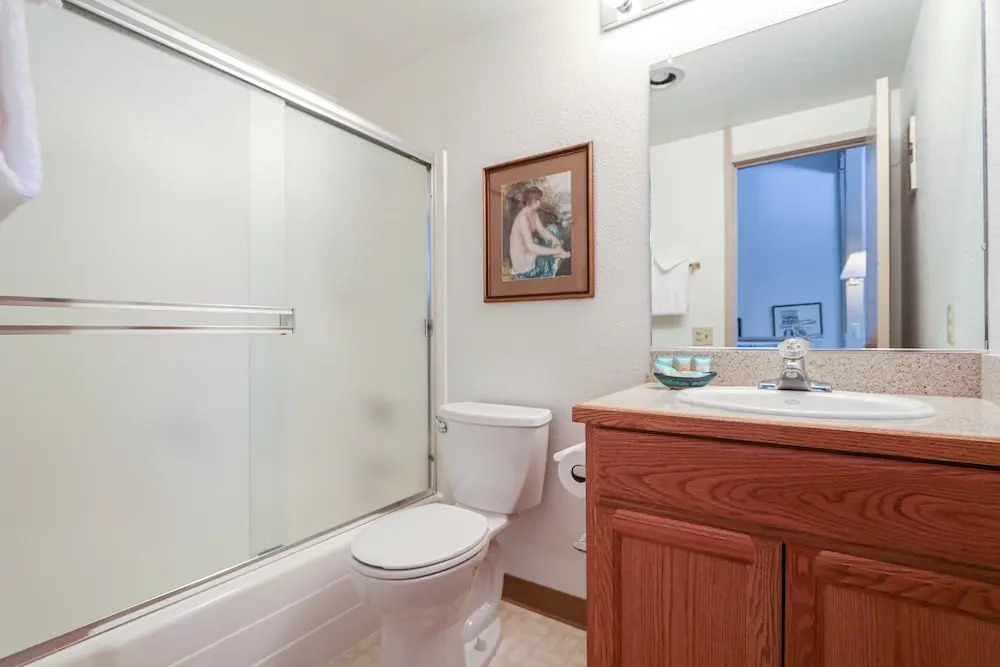 Summit 293 Bright, Spacious with Under Ground Parking, Walk to Eagle Lodge by RedAwning