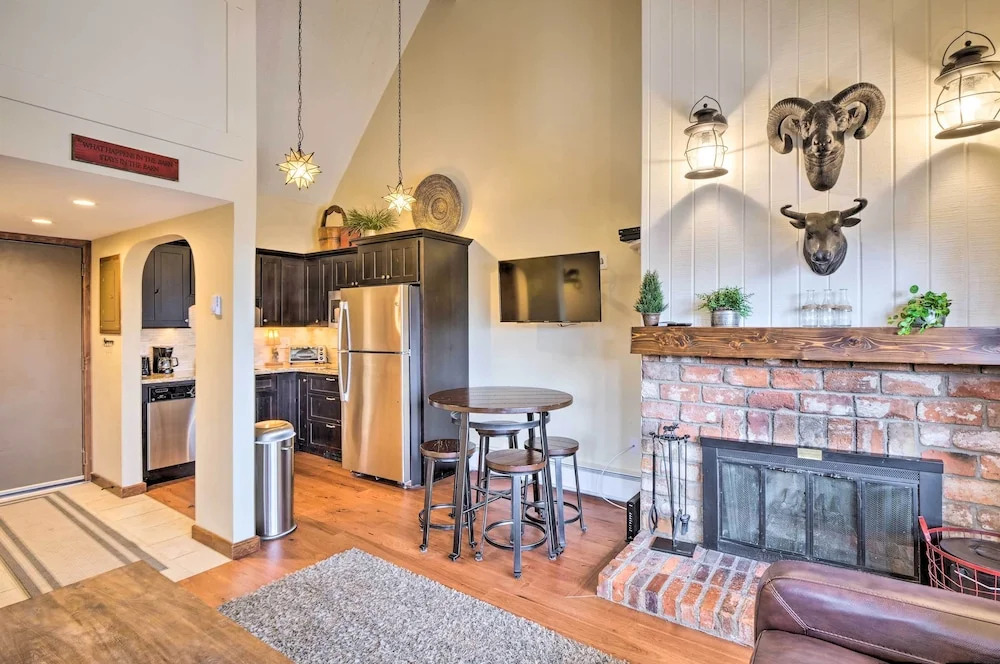 Near Chairlift: Breck Condo At Base of Peak 9!