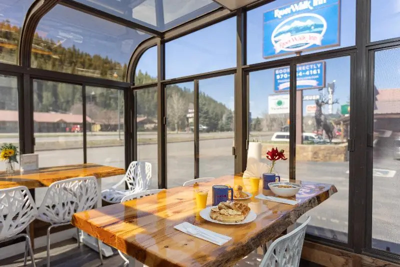 RiverWalk Inn