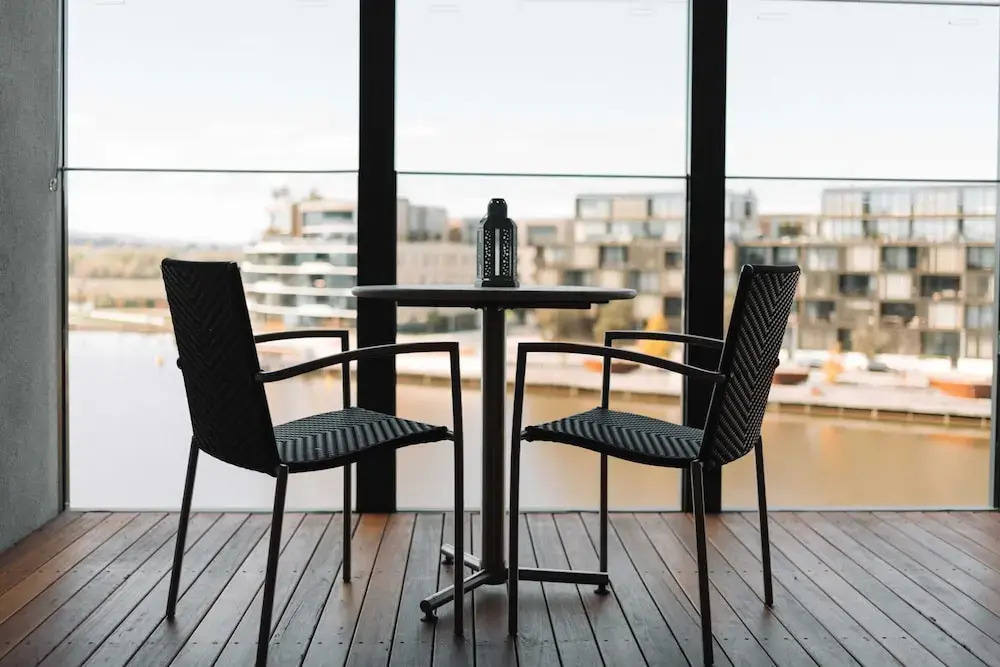 Stunning 1-bed Above Foreshore With Water Views