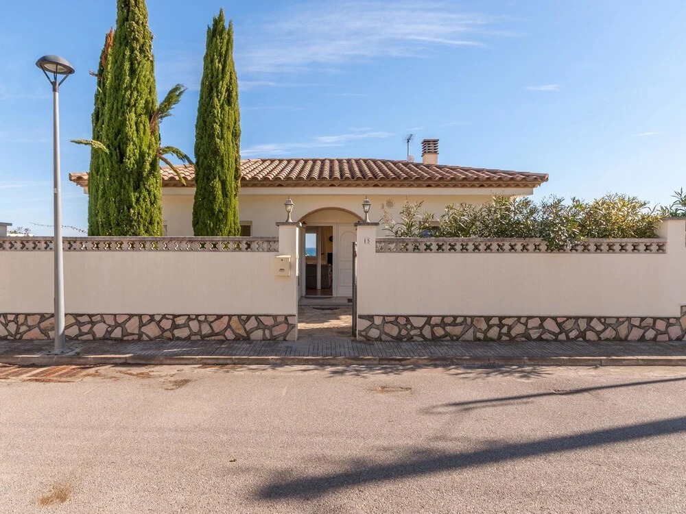 Lovely Villa in L'Escala Costa Brava with private Swimming Pool