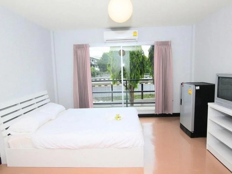 My Sweet Orange Tree Apartment