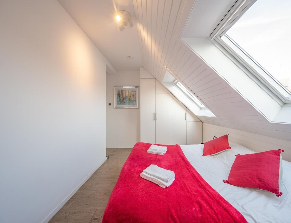 3-bedroom Sunny Apartment in Knokke