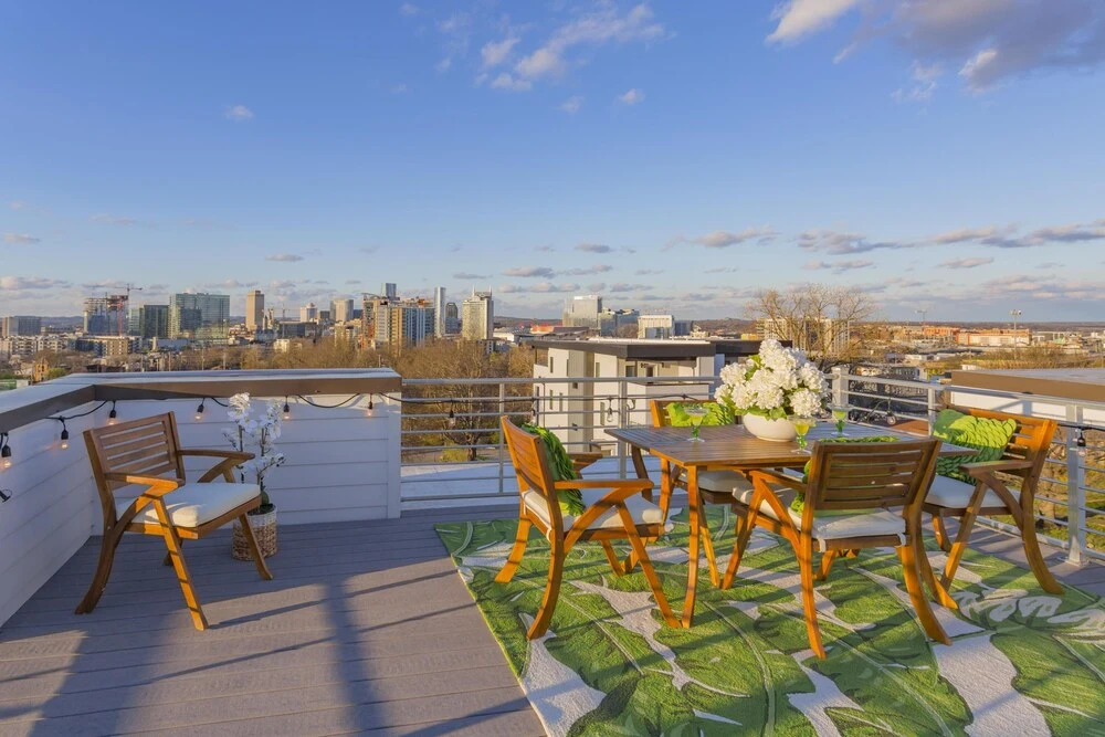 Downtown Gulch Rooftop Terrace Skyline Views
