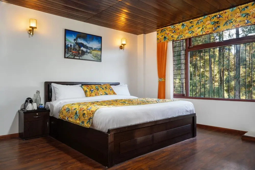 Summit Sherpa Mountain Inn