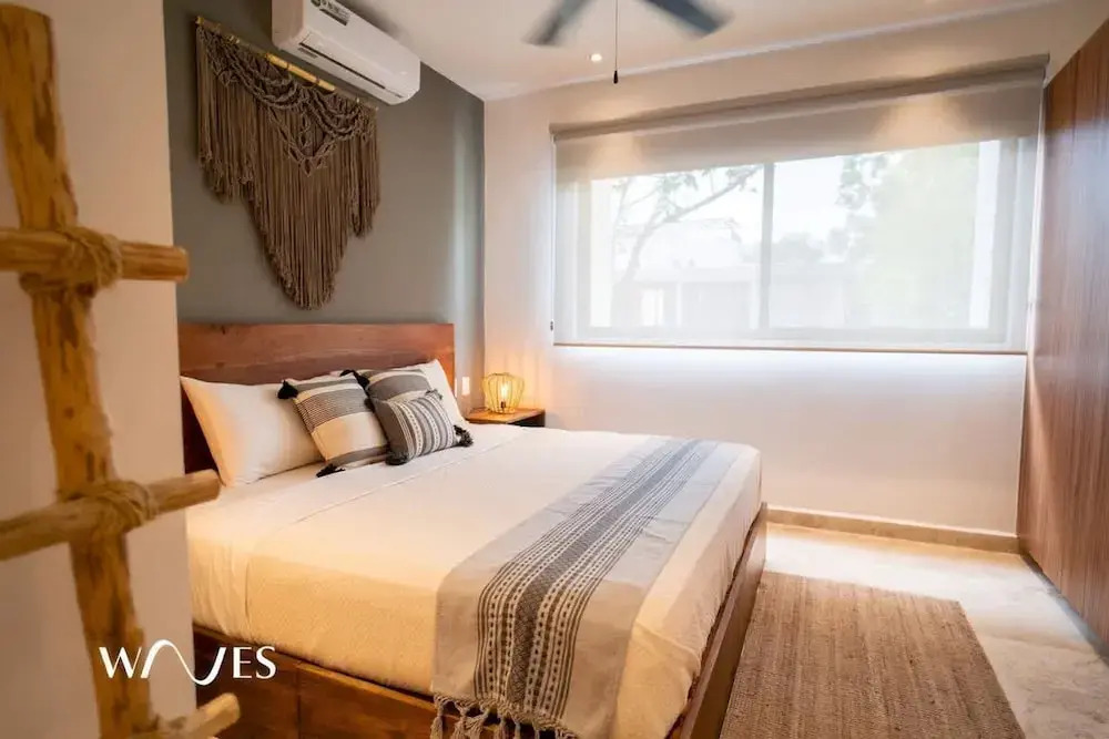 Prime Location 2 BR Apartment With Natural Ligthed LX Amenities by Waves Management