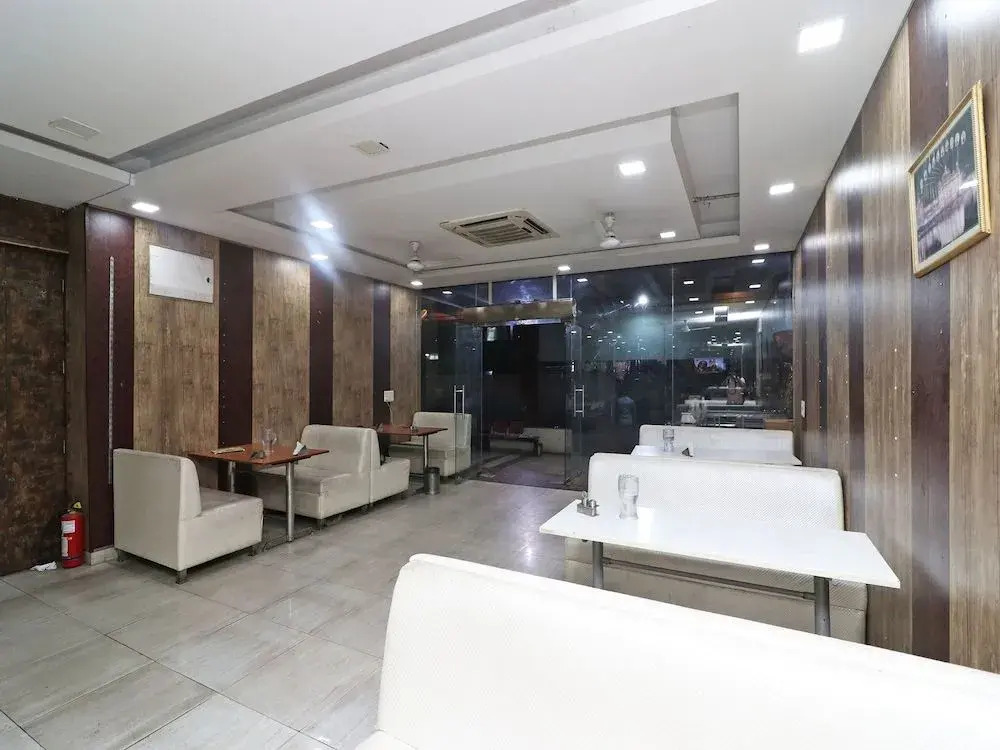 OYO 1125 Hotel City Point