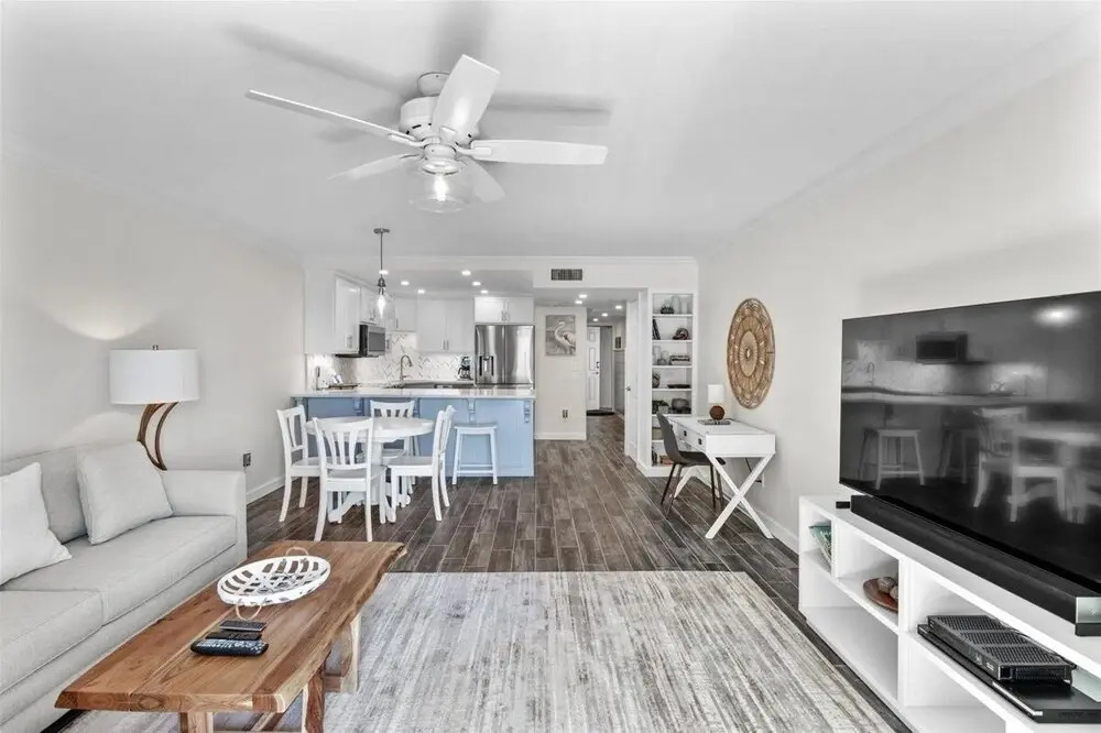 Holiday Surf And Racquet Club 413 1 Bedroom Condo by Redawning