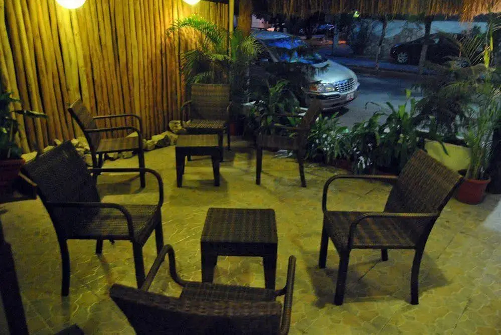 Be Playa Hotel Boutique & Rooftop Bar