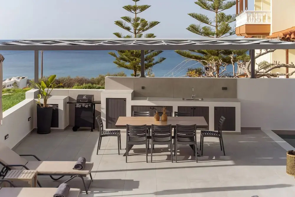 Villa Etoile - With Private Pool and Sauna