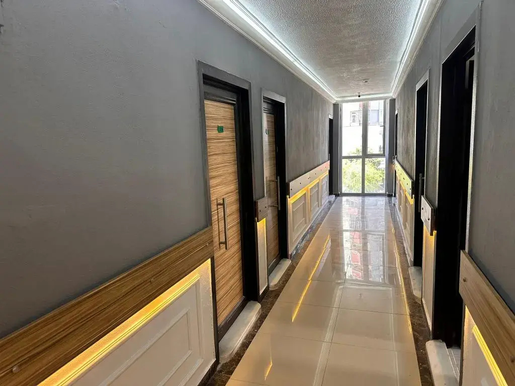 Royal Ezel Hotel
