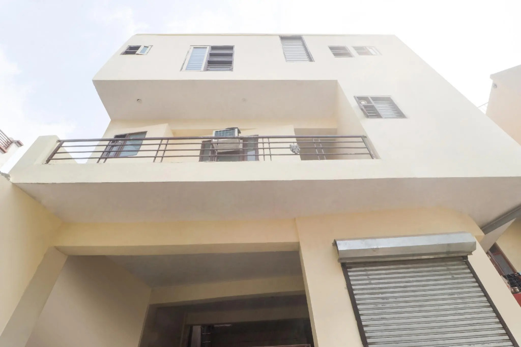 OYO Flagship 82998 Heartland Tower