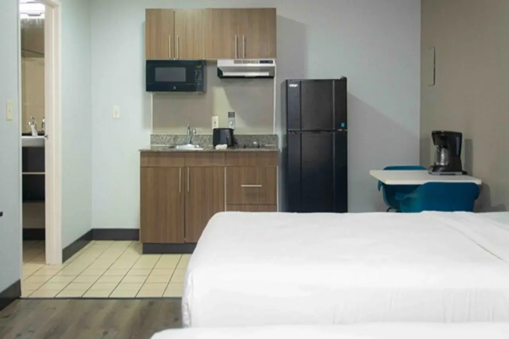 Studio 6 Extended Stay - West Palm Beach, FL