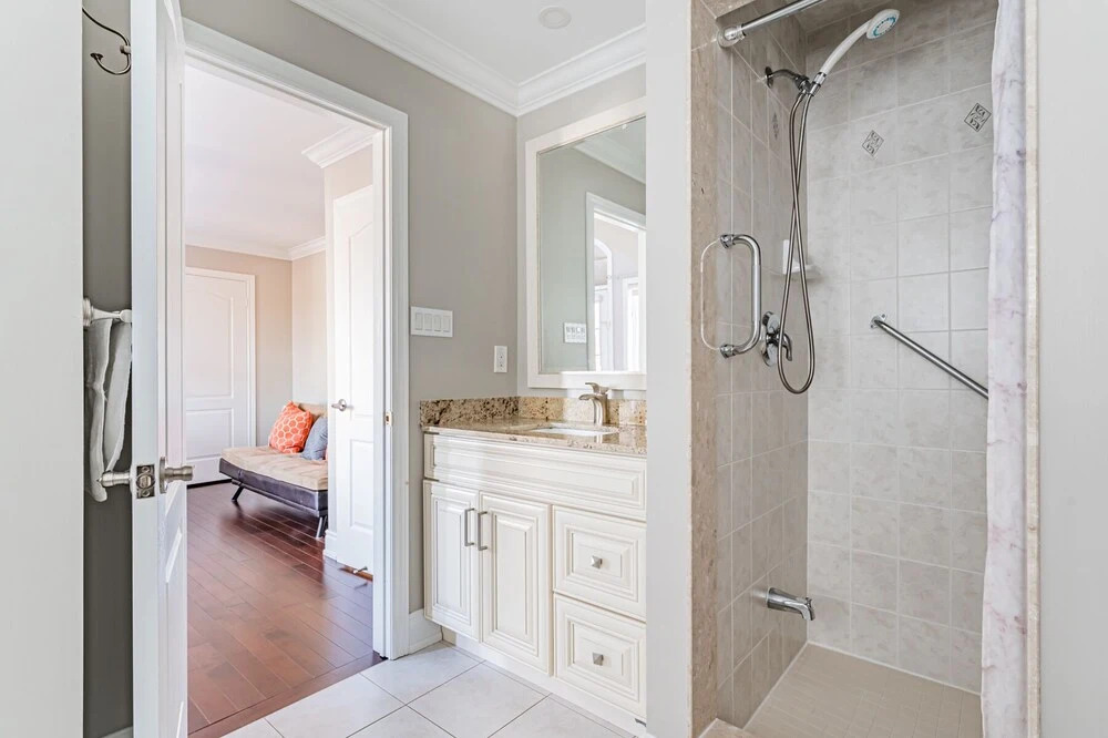 Luxury Villa - Mississauga Square One